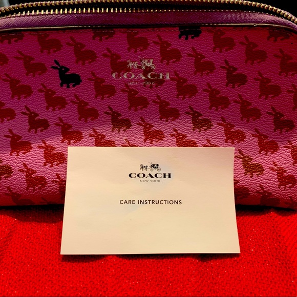 Handbags - coach make up case